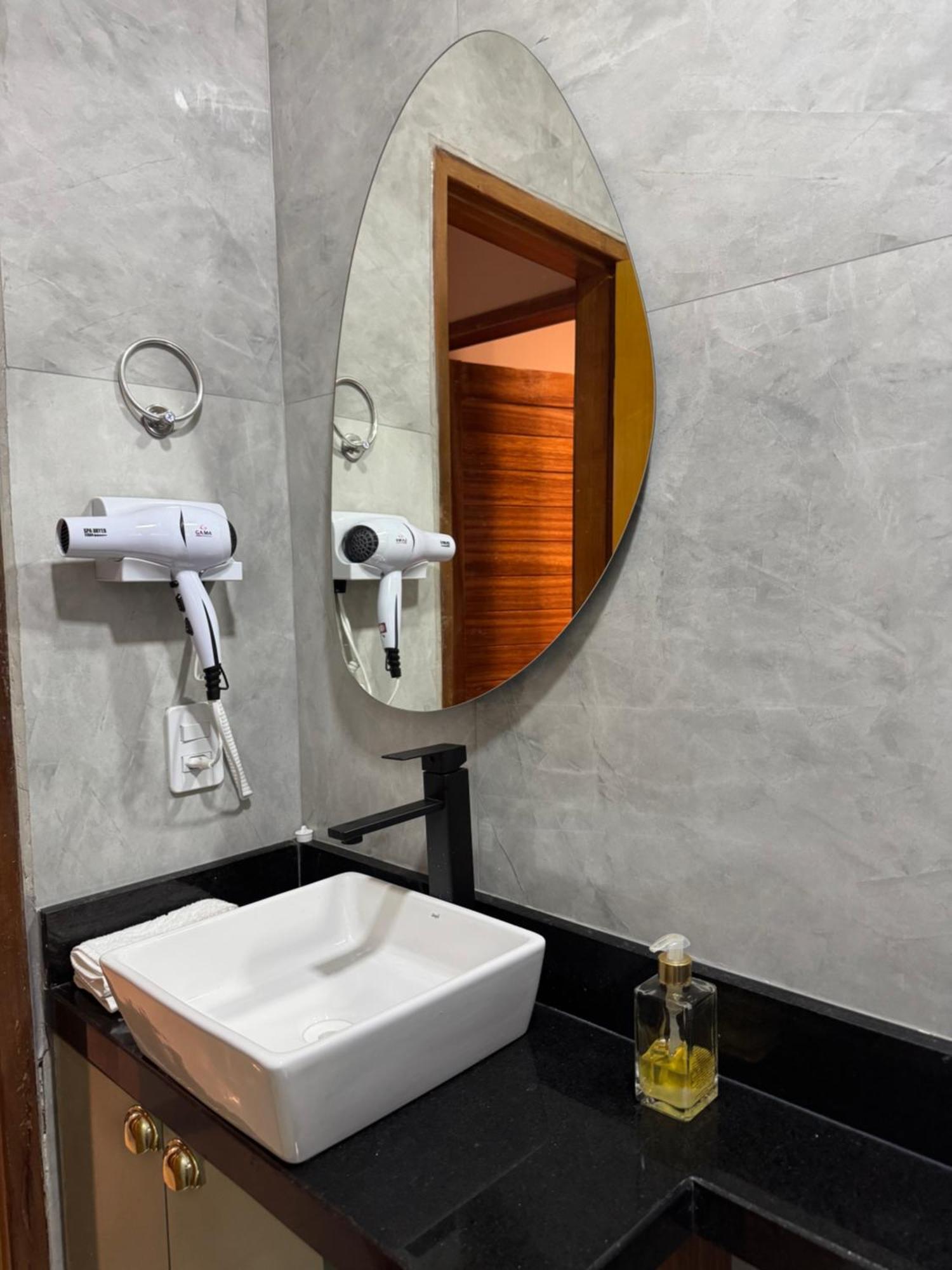 Flat Tapajos Alter 2 Quartos, Cozinha, Climatizado, Wifi 200mbps, Estacionamento E Self Check-in